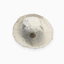 Load image into Gallery viewer, Chapeau crème style bucket hat en lin et coton S-M- (50-53cm)
