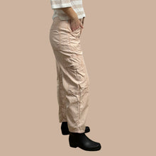 Load image into Gallery viewer, Pantalon cargo rose pale pour femmes 26EU
