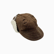 Charger l&#39;image dans la galerie, Casquette aviator marron en coton ciré et sherpa avec attache ajustable 52-54cm
