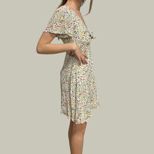 Load image into Gallery viewer, Robe à imprimé floral en viscose doublée et nouée à la poitrine pour femmes XS
