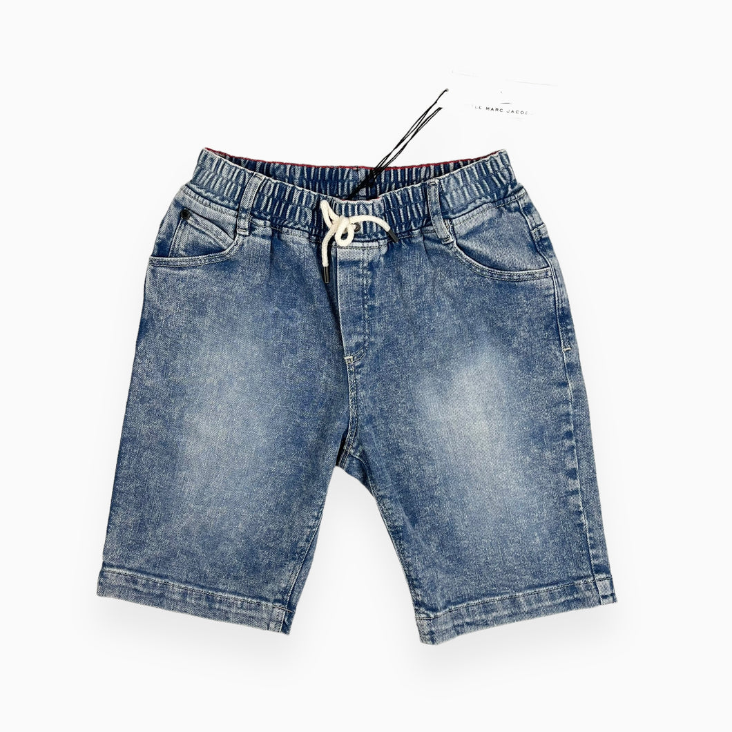 Bermudas denim avec motifs sur la poche arrière  (tailles variées)