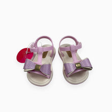 Load image into Gallery viewer, Sandales rose et mauve avec attache velcro  (tailles variées)
