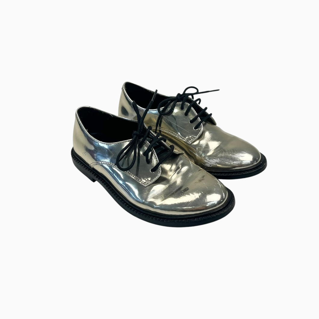 Souliers style oxford en cuir argenté à lacets 30 EUR