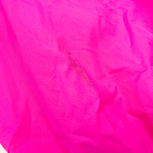 Load image into Gallery viewer, Manteau à capuchon style coupe-vent rose néon en nylon 8Y
