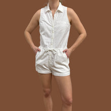 Load image into Gallery viewer, Combi short blanche en coton texturé avec col chemise pour femmes S
