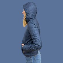 Load image into Gallery viewer, Manteau mi-saison bleu marine style puffer mince pour femmes S
