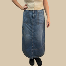 Load image into Gallery viewer, Jupe &#39;low-rise maxi&#39; en denim à taille ajustable pour femmes 14 US
