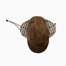 Load image into Gallery viewer, Casquette aviator marron en coton ciré et sherpa avec attache ajustable 52-54cm
