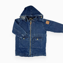 Load image into Gallery viewer, Manteau en denim avec capuchon amovible style duster &#39;drop shoulder&#39; 5Y
