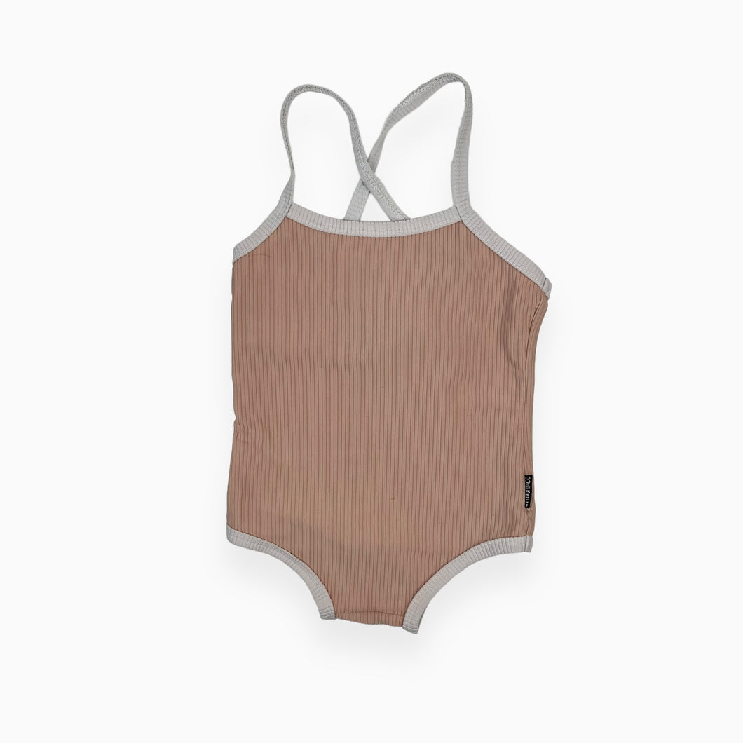 Maillot rose poudré en poly cotelé 19-20 (fit 2-3Y)