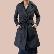 Charger l&#39;image dans la galerie, Manteau style trench bleu profond en nylon, coton et poly pour femmes S
