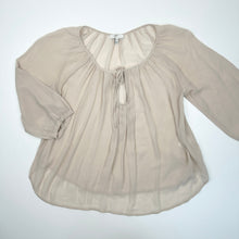 Load image into Gallery viewer, Blouse 100% soie sable pour femmes XS
