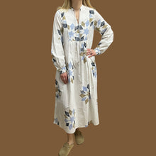 Load image into Gallery viewer, Robe en coton blanche motif paisley patchwork pour femmes S
