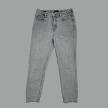 Load image into Gallery viewer, Jeans bleu pale coupe Stevie fuselé pour femmes 28EU
